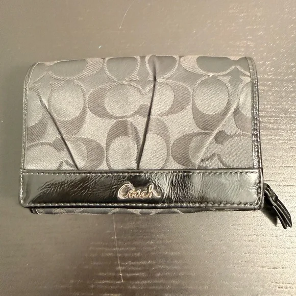 Coach Black and Gray Signature Wallet - Picture 1 of 6